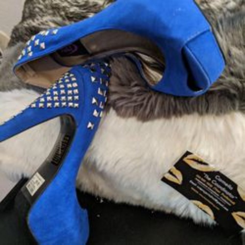 Royal Blue With Gold Studs - Yoki- Heels - size 8